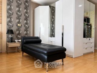 For sale 1 Beds condo in Sathon, Bangkok