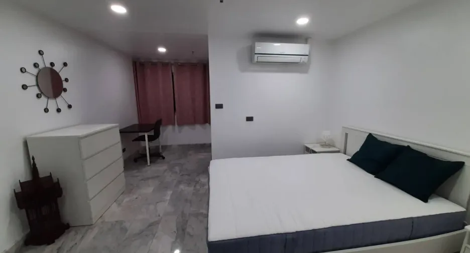 Condo en venta de 4 habitaciones en Bang Kapi, Bangkok
