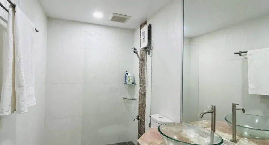 Condo en venta de 4 habitaciones en Bang Kapi, Bangkok