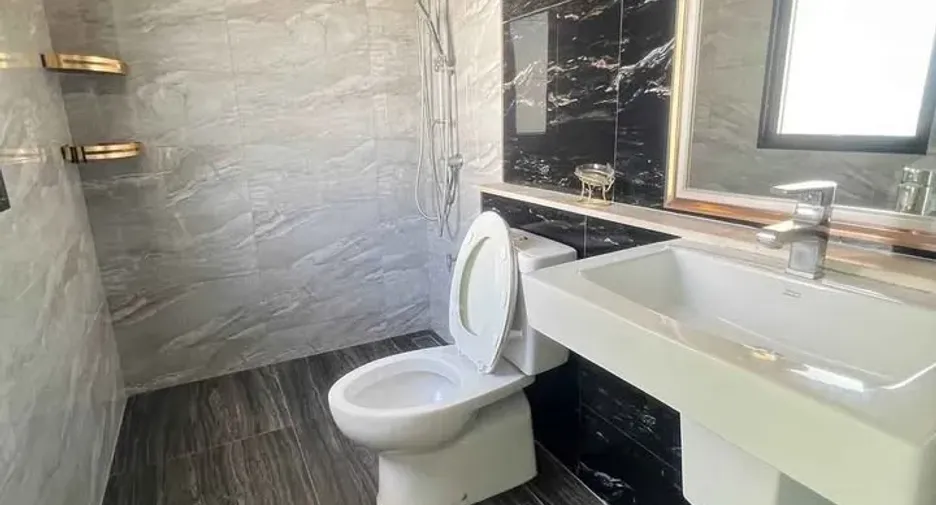 For rent 3 ベッドルーム townhouse in Bang Khae, Bangkok
