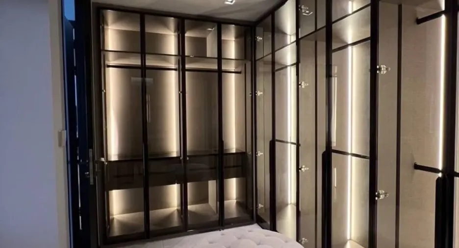 For sale 3 bedrooms condo in Watthana, Bangkok