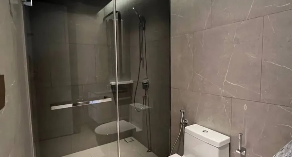 For sale 3 bedrooms condo in Watthana, Bangkok