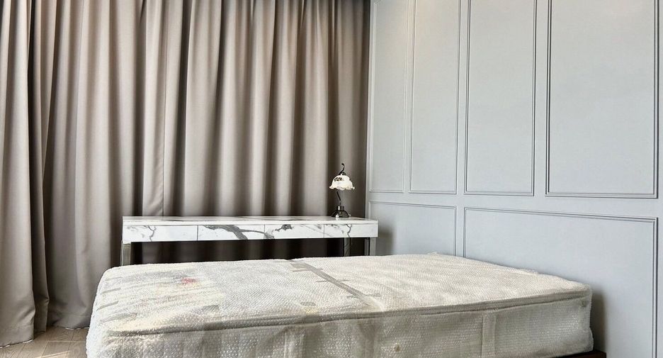 For sale 3 bedrooms condo in Watthana, Bangkok