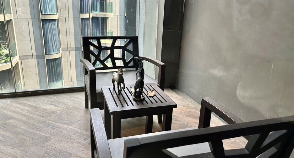 For sale 3 bedrooms condo in Watthana, Bangkok