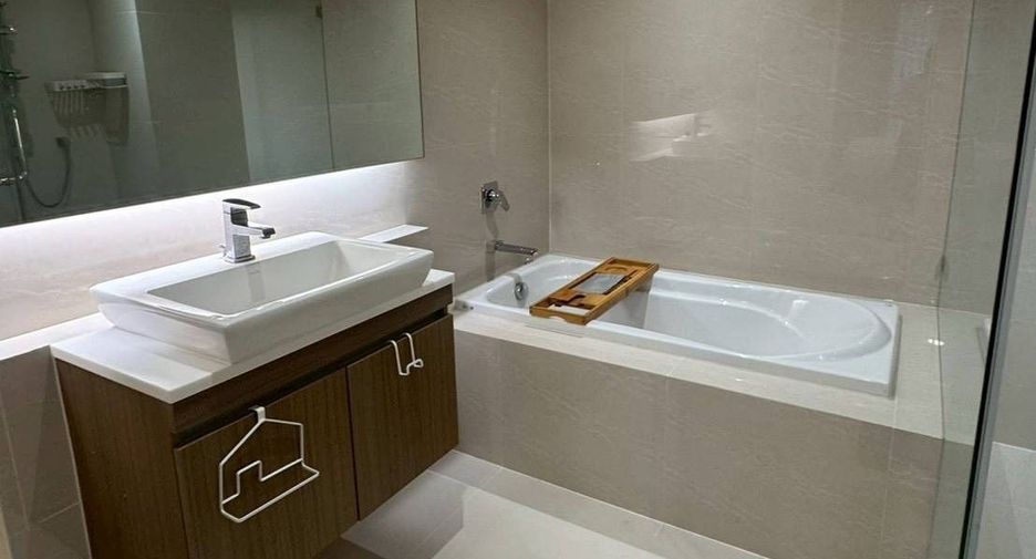 ขาย 2 ห้องนอน คอนโด ใน คลองเตย, กรุงเทพฯ