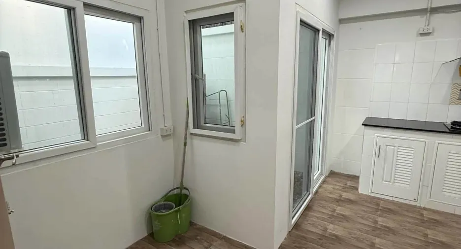 For rent 3 bedrooms townhouse in Mae Rim, Chiang Mai
