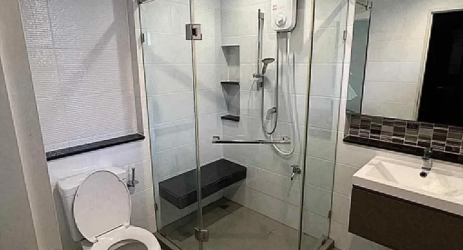Haus zum Kauf mit 4 Zimmer in Bang Phli, Samut Prakan