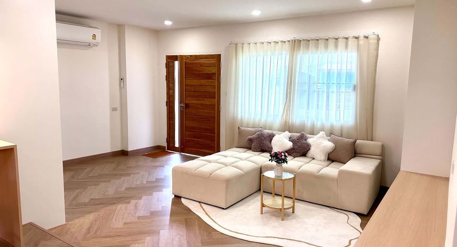 For sale 4 ベッドルーム house in San Kamphaeng, Chiang Mai