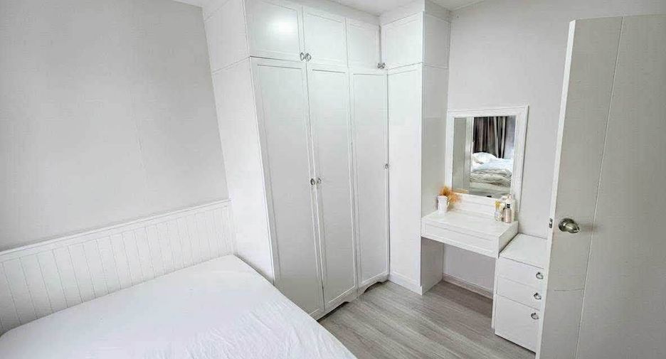 Продажа 2 спальни кондо в Банг Капи, Бангкок