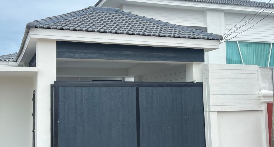 Villa en venta y en alquiler de 6 habitaciones en Bang Lamung, Chonburi