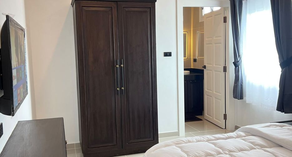 Villa en venta y en alquiler de 6 habitaciones en Bang Lamung, Chonburi