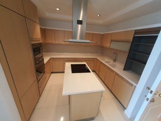 For rent 5 bedrooms condo in Pathum Wan, Bangkok