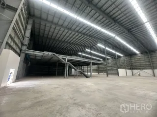 For rent warehouse in Lam Luk Ka, Pathum Thani
