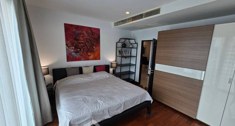 For rent and for sale 2 bedrooms condo in Watthana, Bangkok