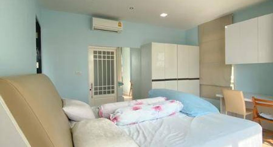 For sale 3 bedrooms condo in Ratchathewi, Bangkok