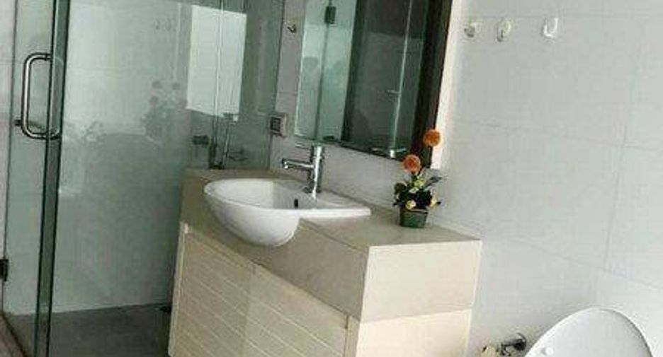 Продажа 3 спальни кондо в Кхлонг Тоеи, Бангкок