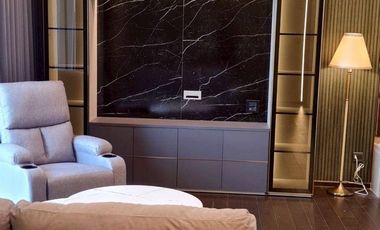 For sale 3 bedrooms condo in Pathum Wan, Bangkok