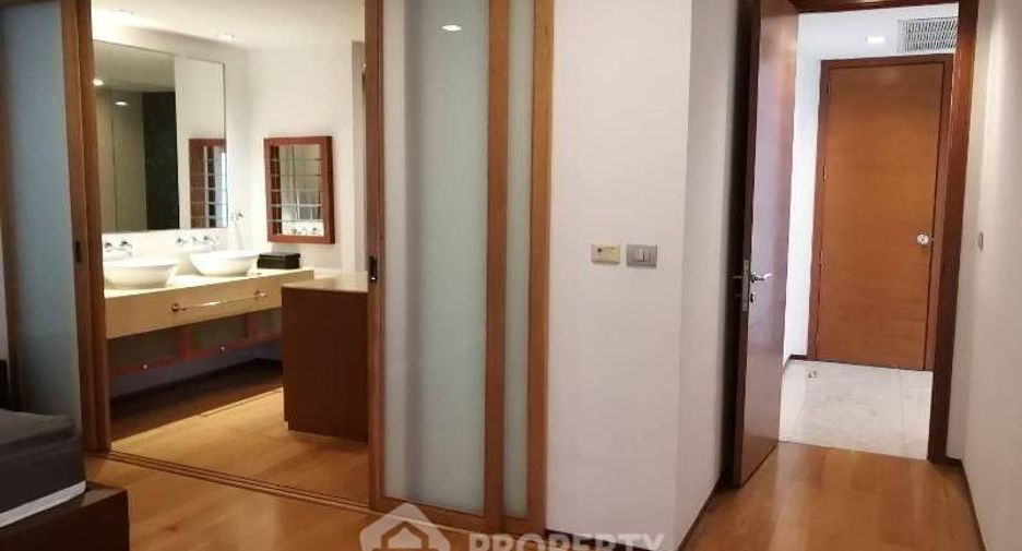 Продажа 3 спальни кондо в Кхлонг Тоеи, Бангкок