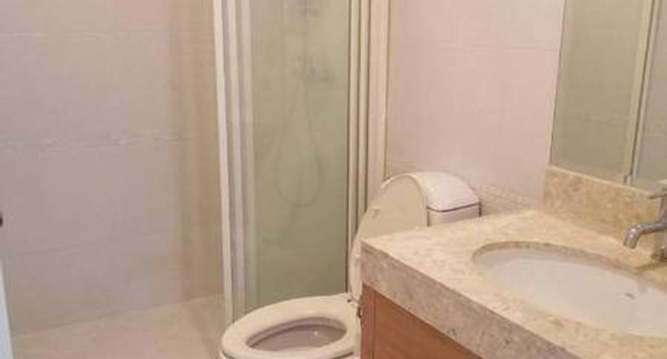 For sale 2 bedrooms condo in Khlong Toei, Bangkok