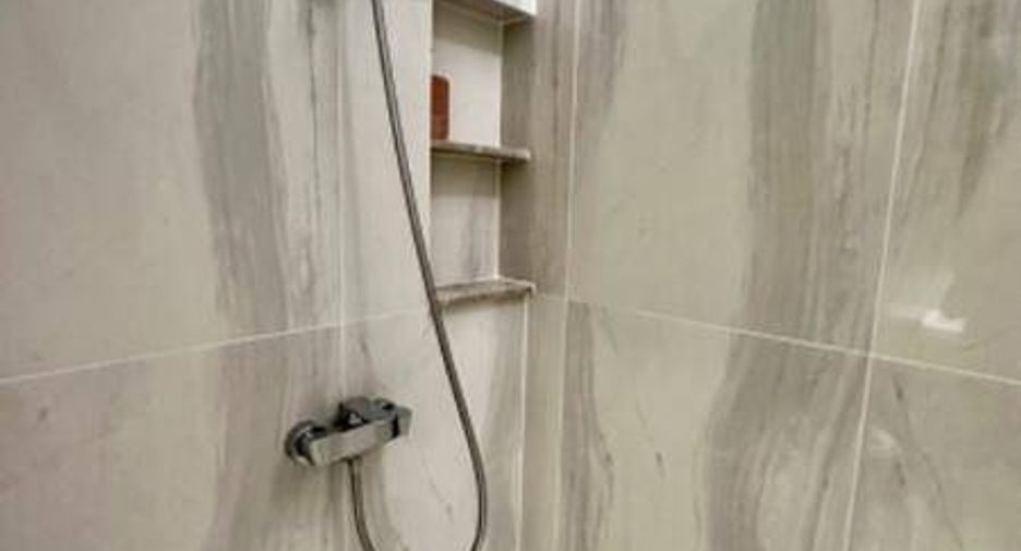 Condo en venta de 2 habitaciones en Khlong Toei, Bangkok