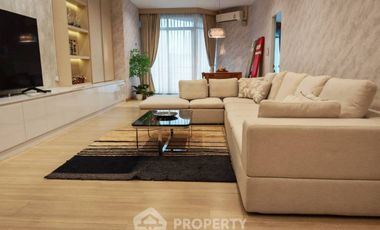For rent 3 bedrooms condo in Sathon, Bangkok
