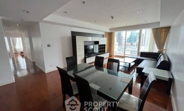 For rent 3 bedrooms condo in Khlong Toei, Bangkok