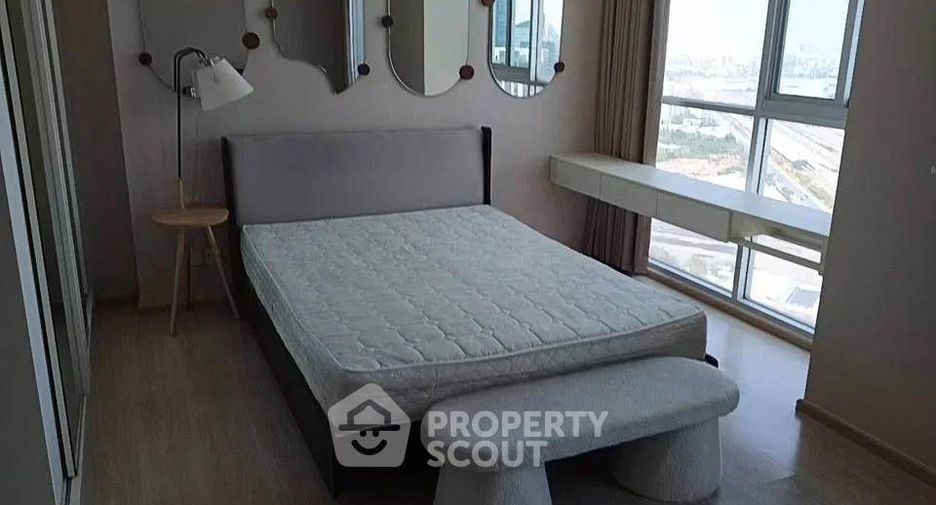 For rent 2 bedrooms condo in Huai Khwang, Bangkok