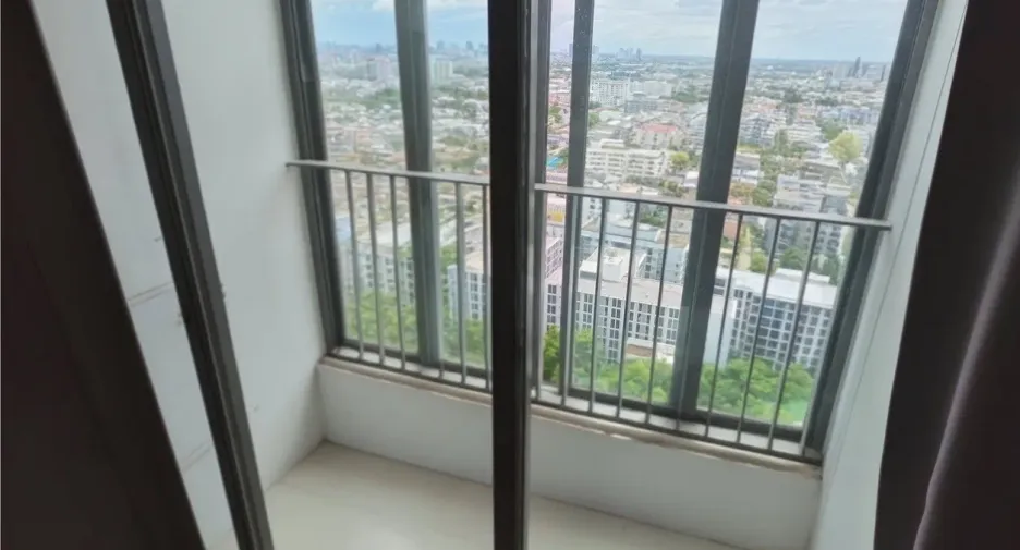 For sale 2 ベッドルーム condo in Phra Khanong, Bangkok