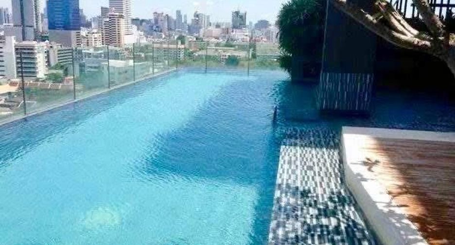 For sale 2 ベッドルーム condo in Phaya Thai, Bangkok