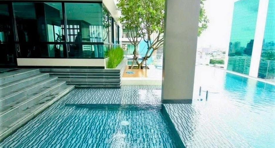 For sale 2 ベッドルーム condo in Phaya Thai, Bangkok