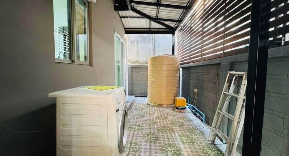 出租 3 卧室 独立屋 在 Suan Luang, 曼谷