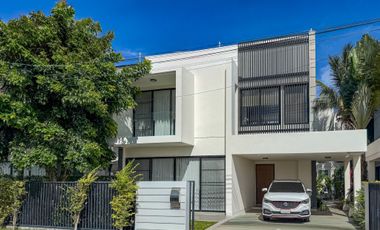 For sale and for rent 6 bedrooms villa in Thalang, Phuket