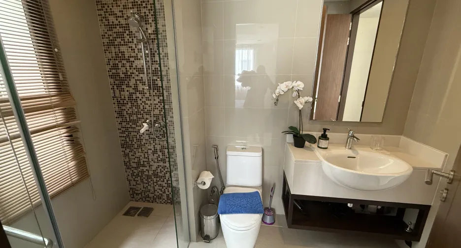 For sale and for rent 6 bedrooms villa in Thalang, Phuket