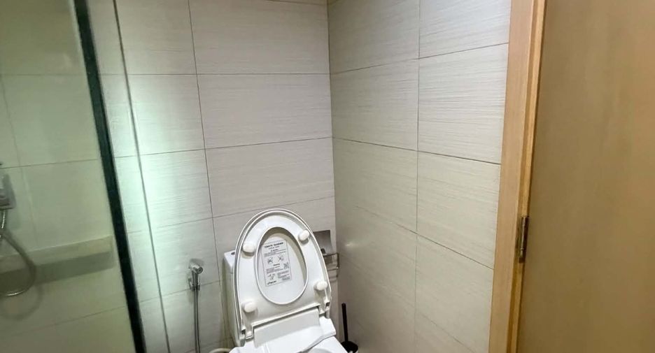 Condo en alquiler de 1 habitaciones en Khlong Toei, Bangkok