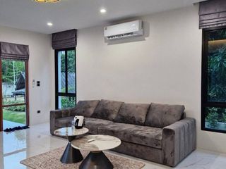 For rent 5 bedrooms house in Phra Khanong, Bangkok
