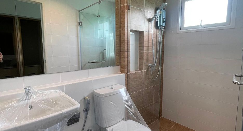 Haus zur Miete mit 3 Zimmer in Bang Phli, Samut Prakan