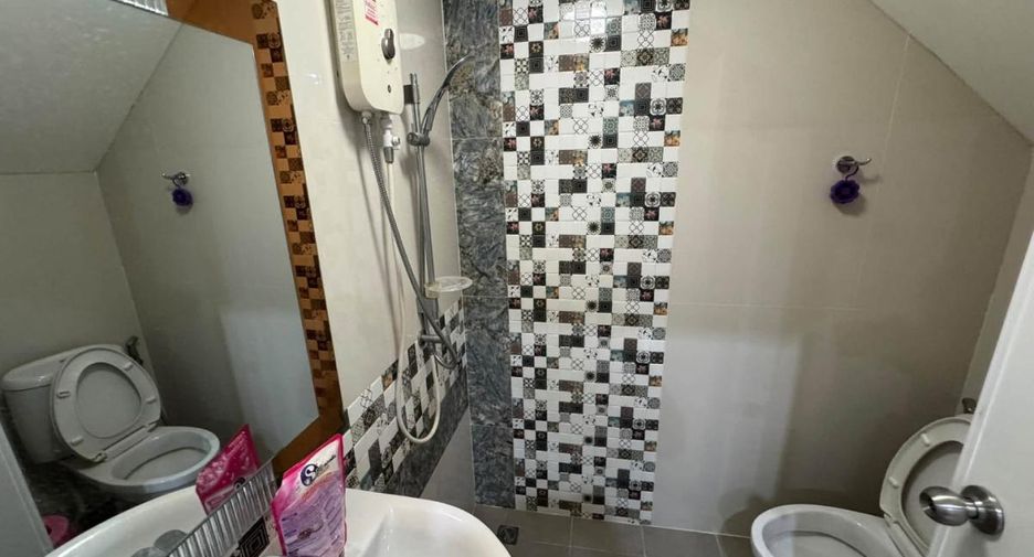For rent 4 bedrooms house in Bang Lamung, Chonburi