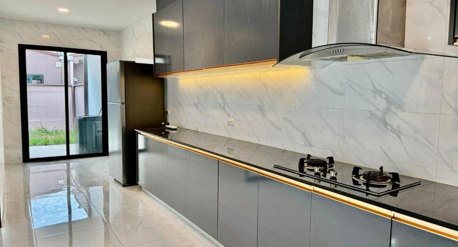 For rent 4 bedrooms house in Bang Lamung, Chonburi