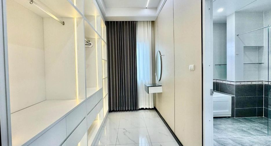 For rent 4 bedrooms house in Bang Lamung, Chonburi