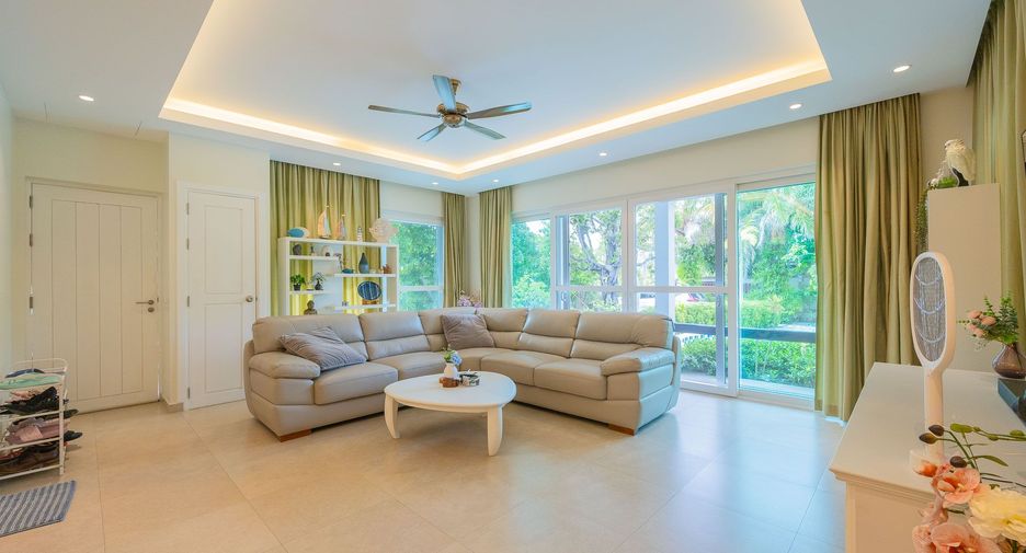 Casa en venta de 4 habitaciones en Bang Lamung, Chonburi