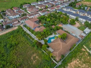 Продажа 4 спальни дом в Банг Ламунг, Чонбури