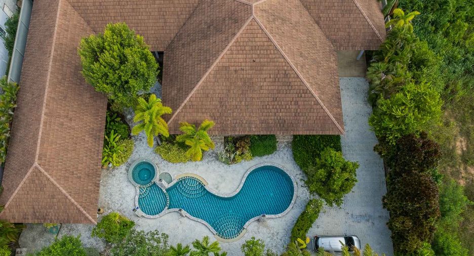 Casa en venta de 4 habitaciones en Bang Lamung, Chonburi