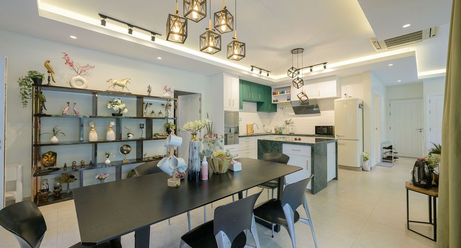 Casa en venta de 4 habitaciones en Bang Lamung, Chonburi