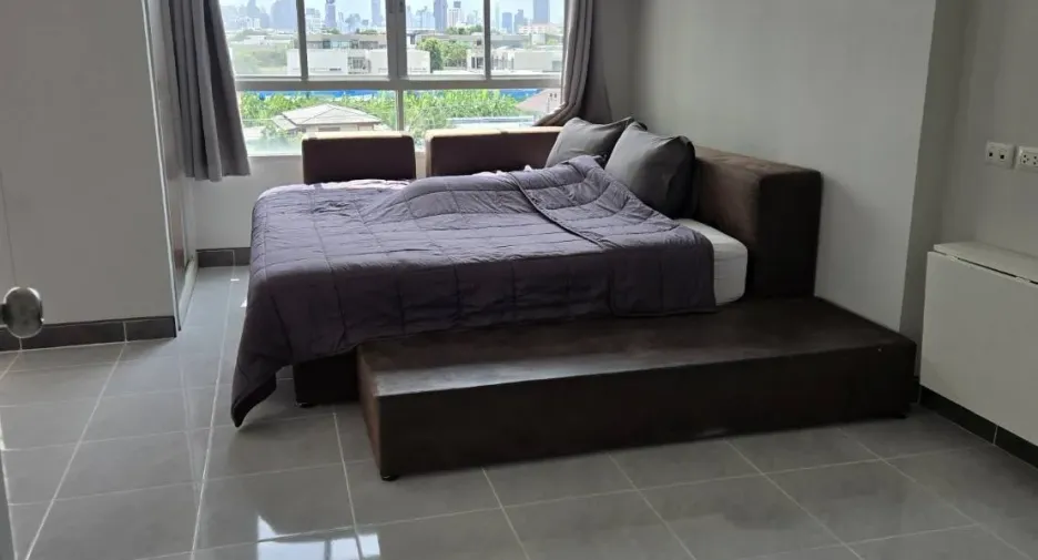 Wohnung zur Miete mit Studio in Suan Luang, Bangkok