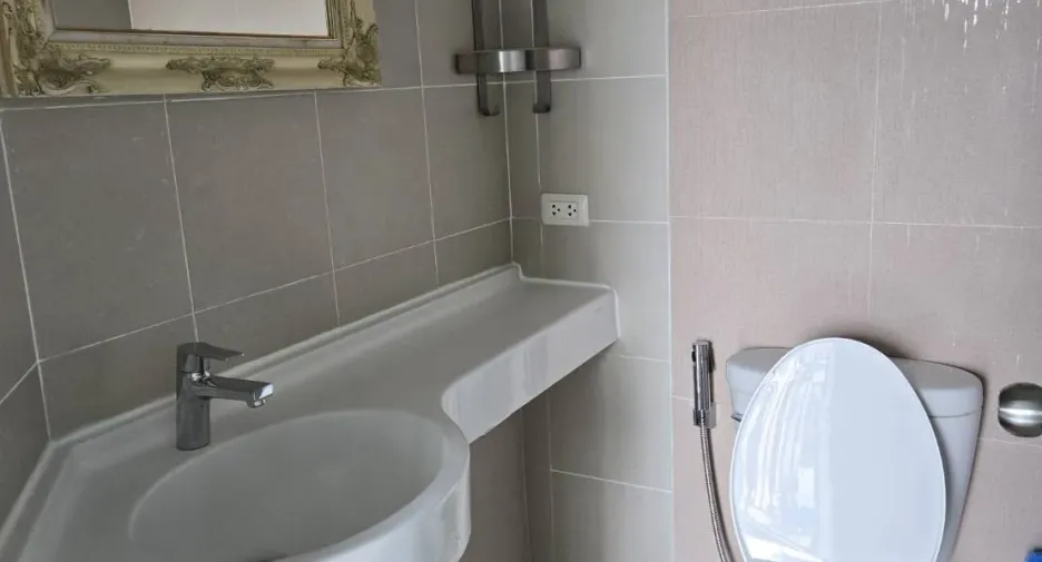 Wohnung zur Miete mit Studio in Suan Luang, Bangkok