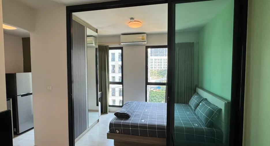 For rent studio condo in Mueang Samut Prakan, Samut Prakan