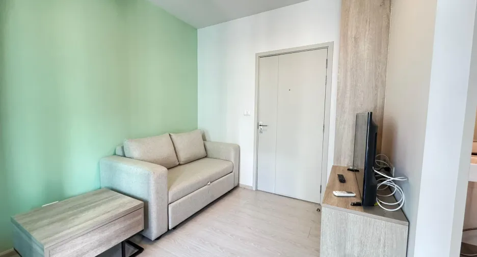For rent studio condo in Mueang Samut Prakan, Samut Prakan