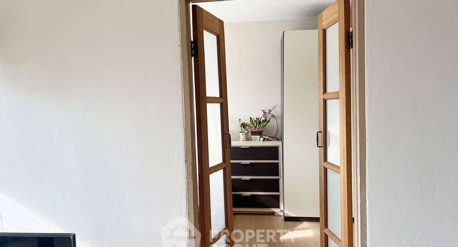Condo en venta de 2 habitaciones en Khlong Toei, Bangkok