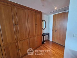 Wohnung zur Miete mit 4 Zimmer in Yan Nawa, Bangkok