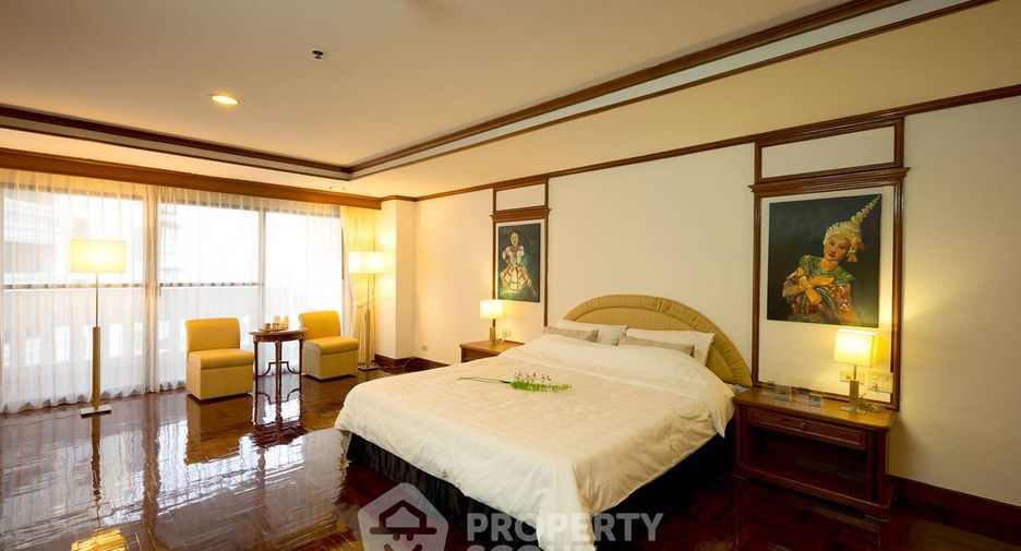 For rent 3 bedrooms apartment in Watthana, Bangkok